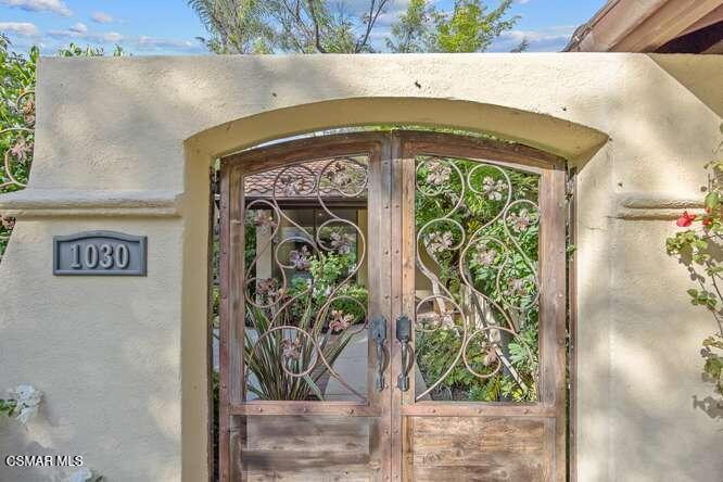 1030 Brookview Avenue