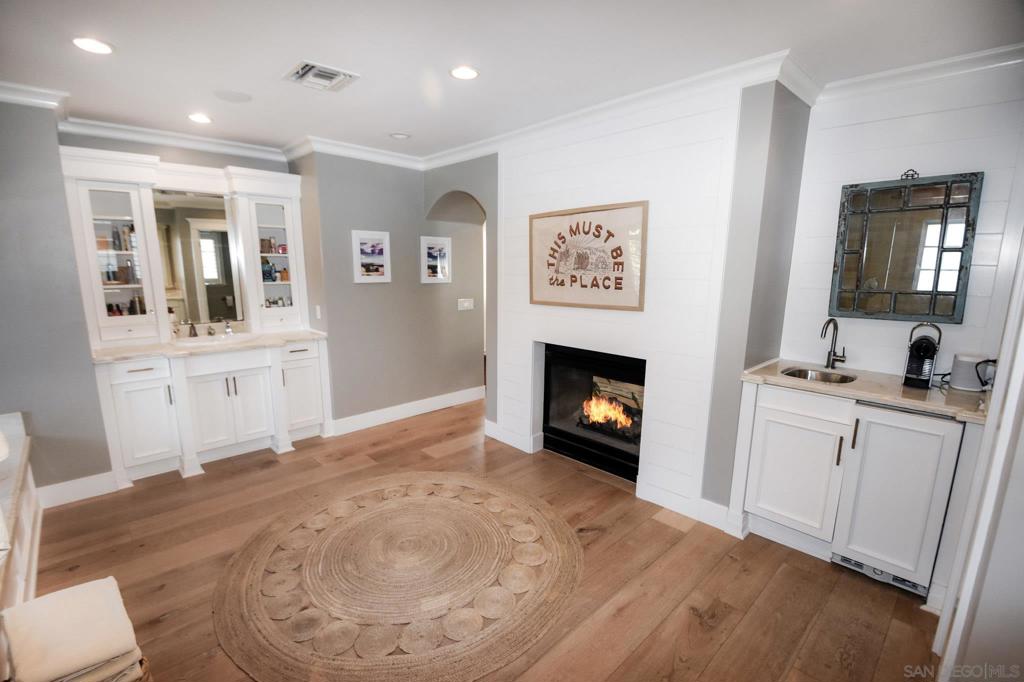 Coronado Village - Residential Lease