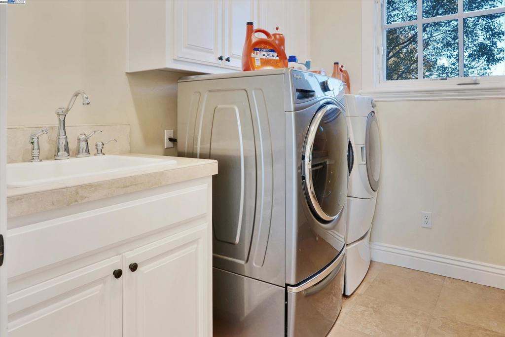 BRENTWOOD - Residential