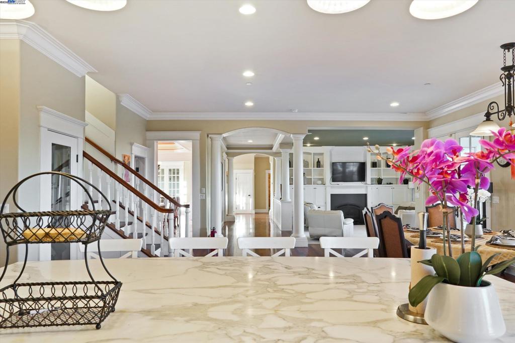 BRENTWOOD - Residential