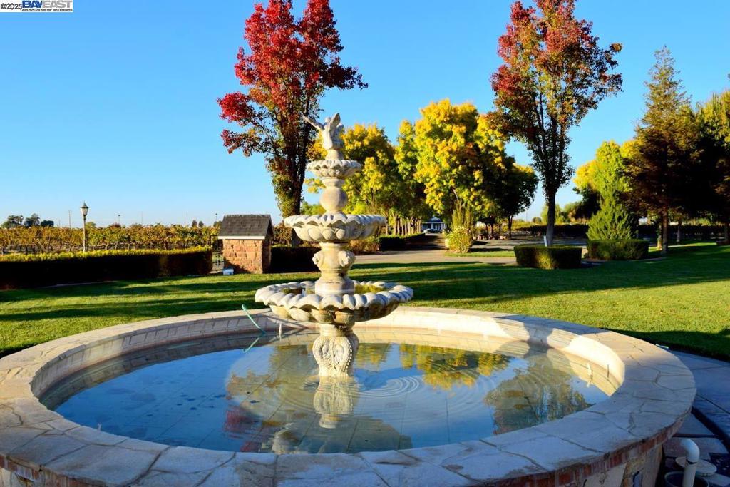 BRENTWOOD - Residential