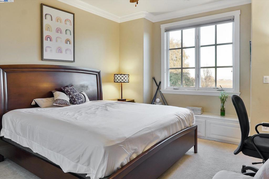 BRENTWOOD - Residential