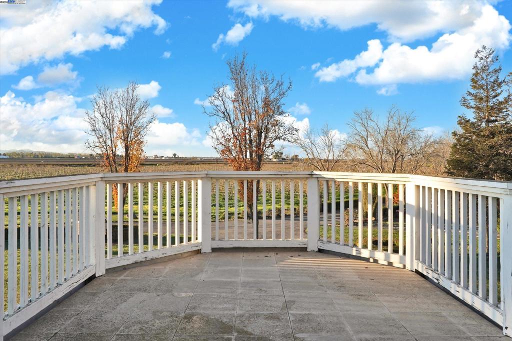 BRENTWOOD - Residential