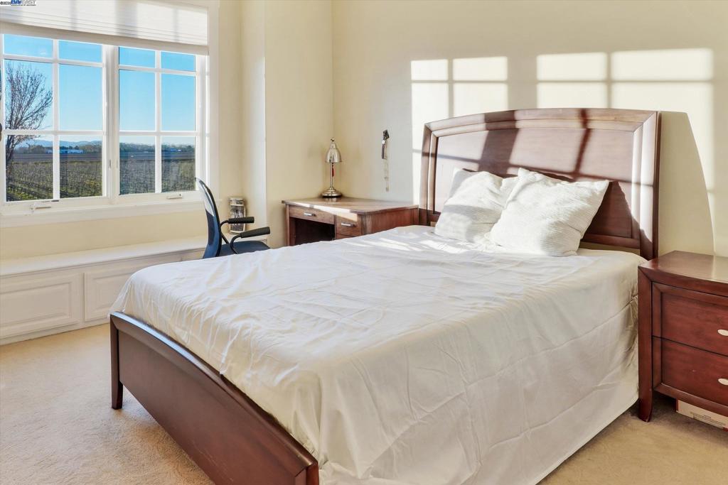 BRENTWOOD - Residential