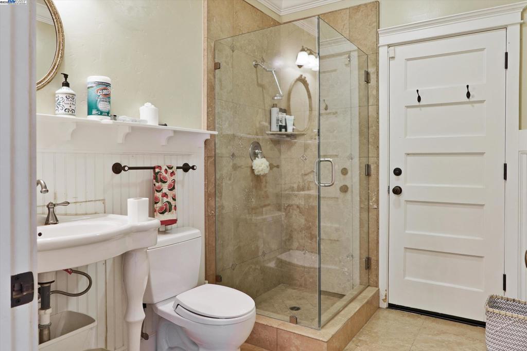 BRENTWOOD - Residential