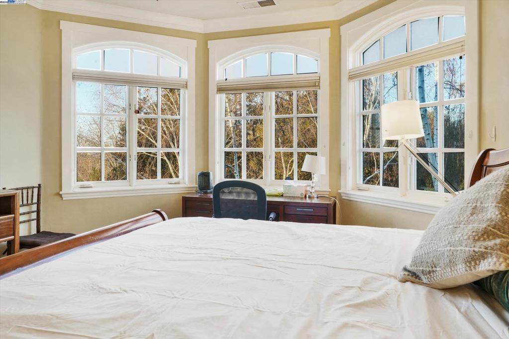 BRENTWOOD - Residential