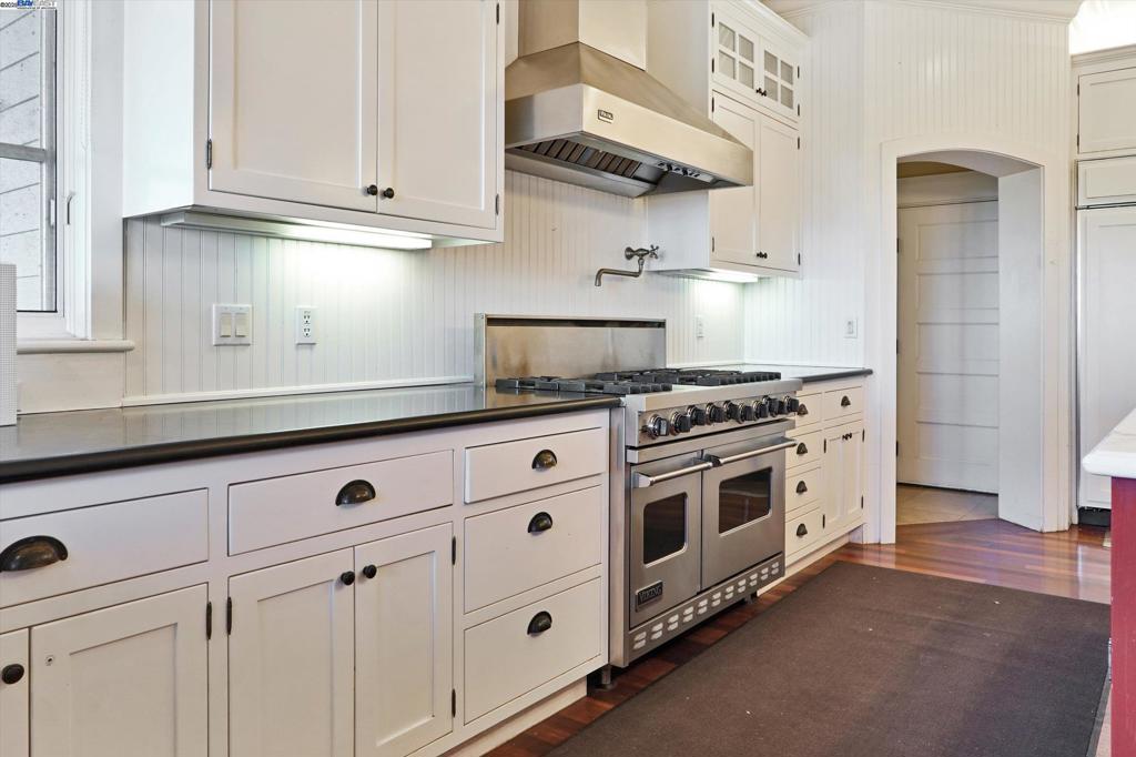 BRENTWOOD - Residential