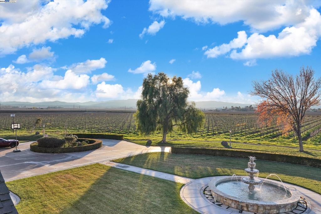 BRENTWOOD - Residential