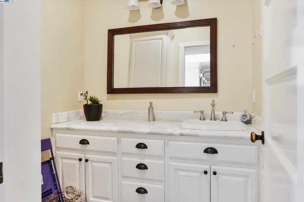 BRENTWOOD - Residential