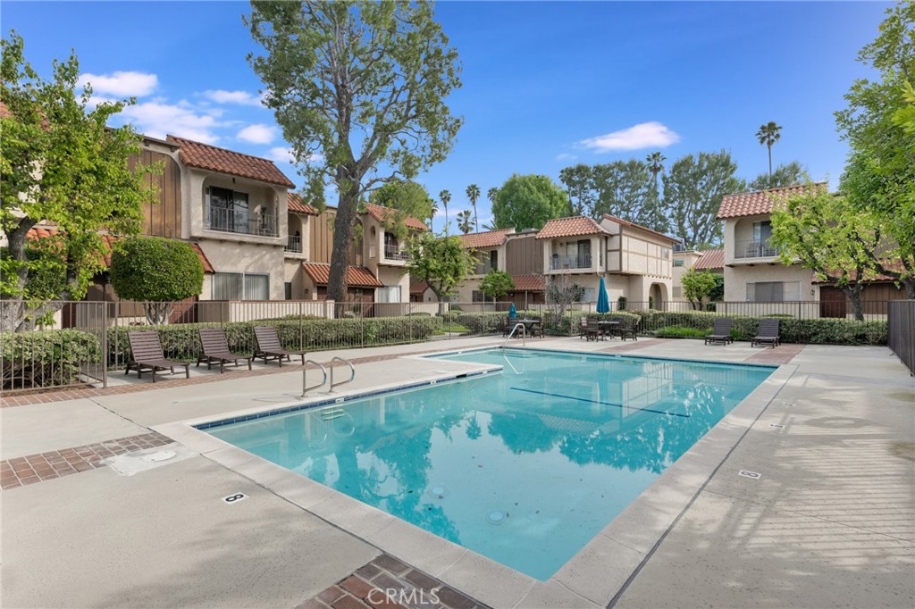 19545 Sherman Way 47