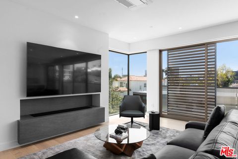 Photo of 1644 Malcolm Avenue #310, Los Angeles, CA 90024 (MLS # 25627615)