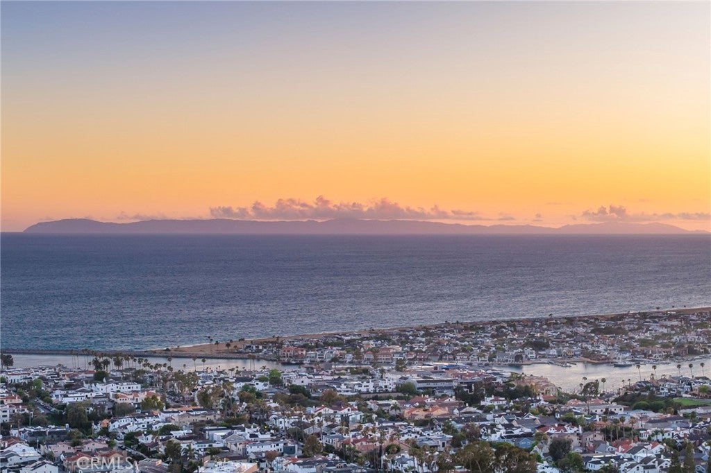 3007 Harbor View Dr, Corona Del Mar CA 92625