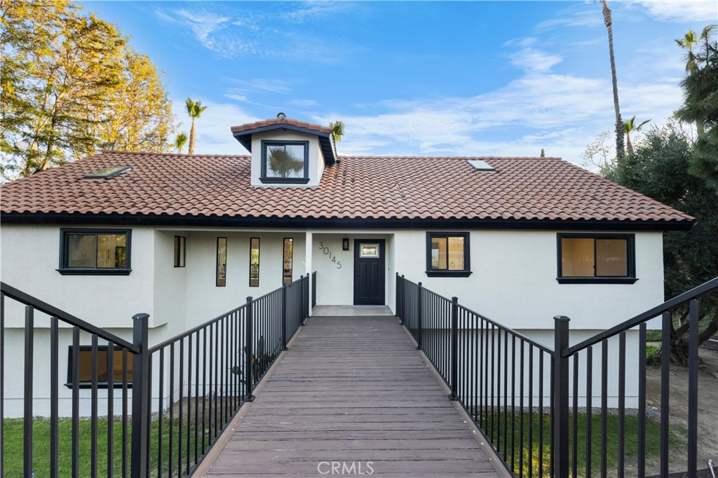 30145 Via Norte