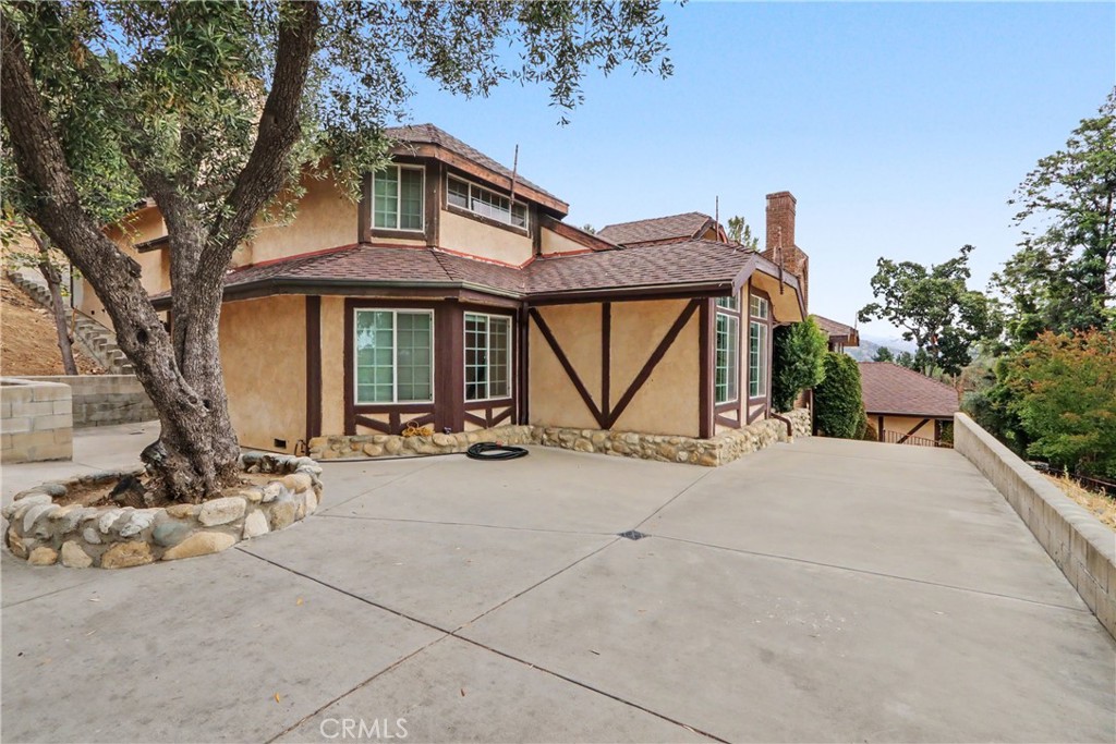 2251 Oak Shade