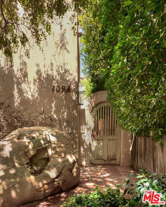 23349 Malibu Colony Road 109a