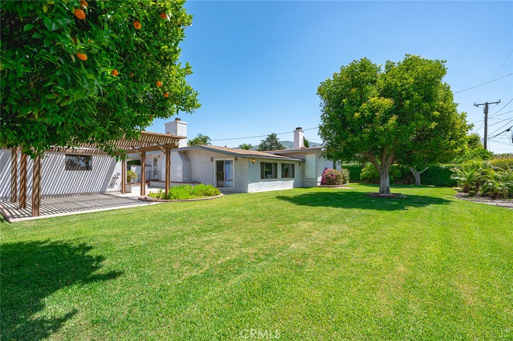 1038 E Meda Avenue