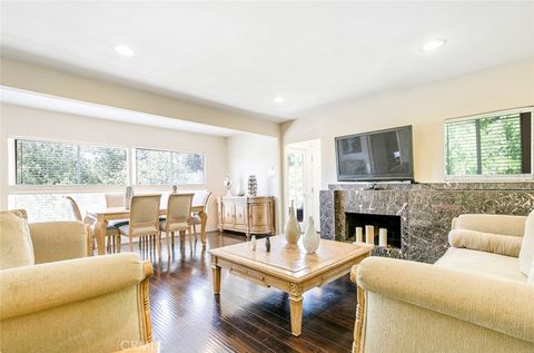 Photo of 10058 Sunland Boulevard, Shadow Hills, CA 91040 (MLS # SR25157229) Photo of 10058 Sunland Boulevard, Shadow Hills, CA 91040 (MLS # SR25157229)