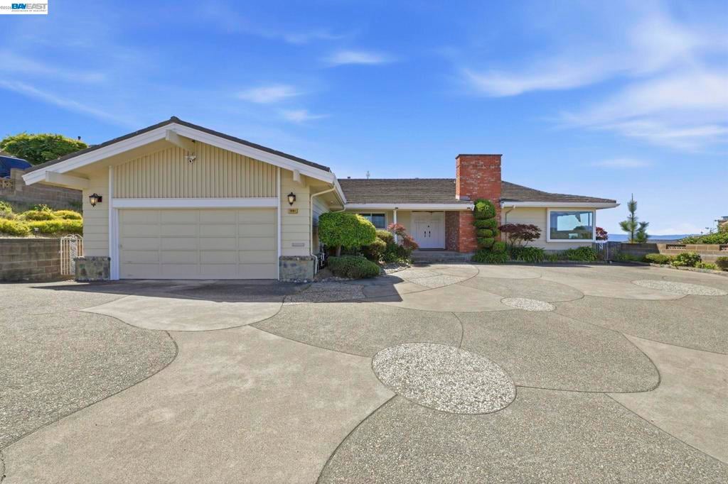 1961 Marineview Dr DR