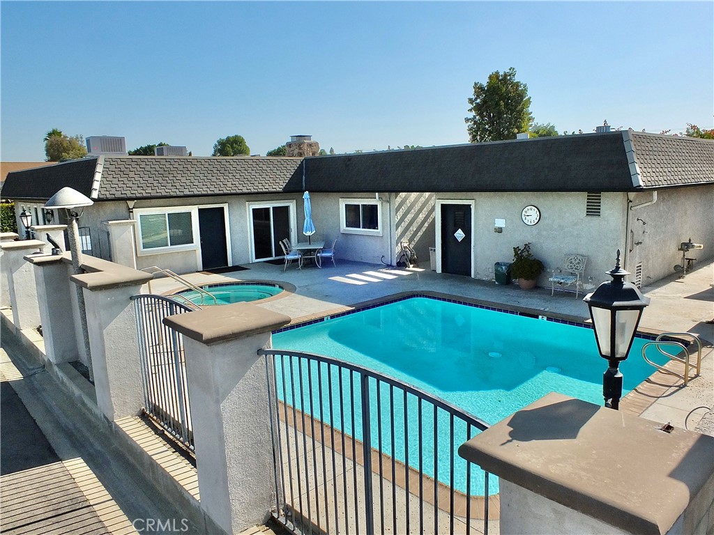 10525 Somerset 15