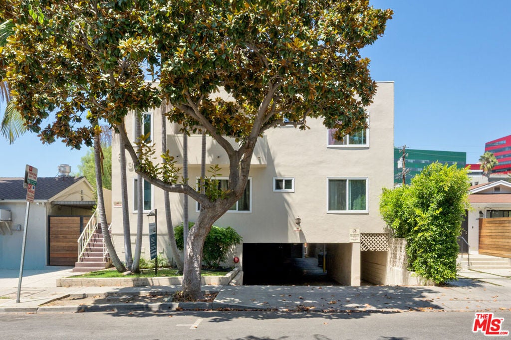 613 Westbourne Drive