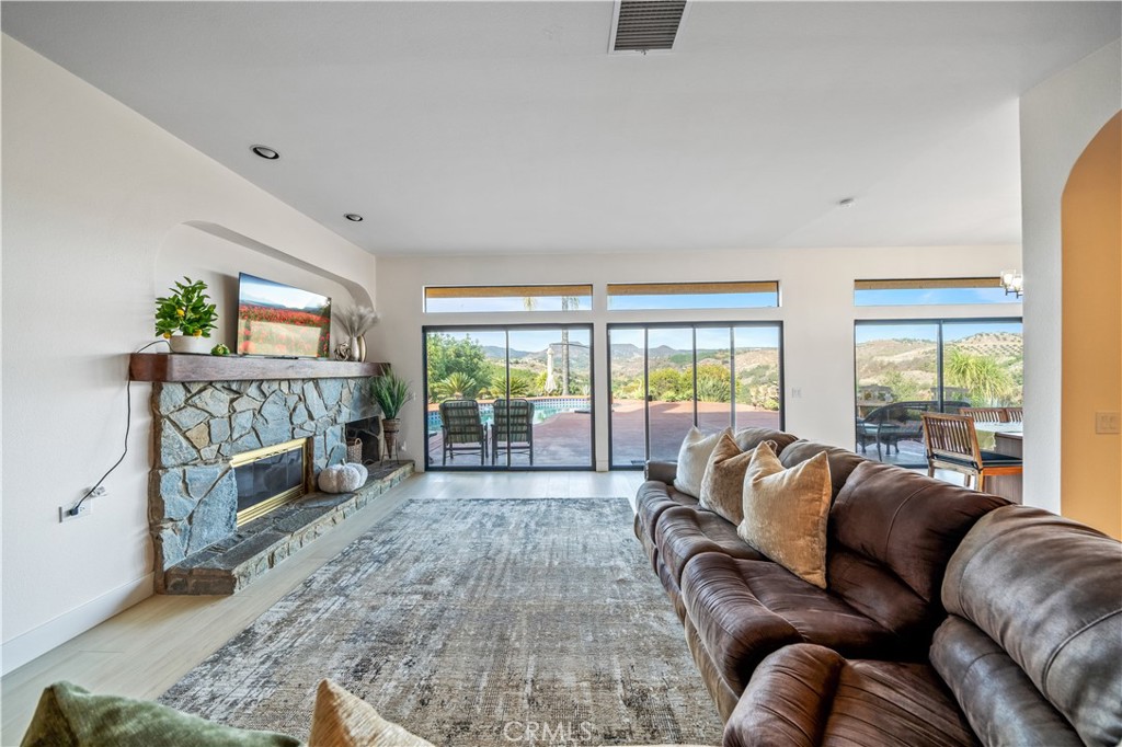 23192 De Anza Road