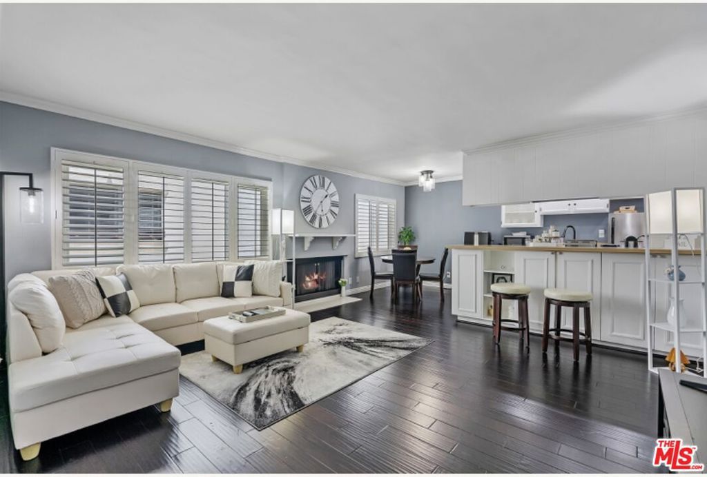 Photo of 11639 Chenault Street #404, Los Angeles, CA 90049 (MLS # 26635761)