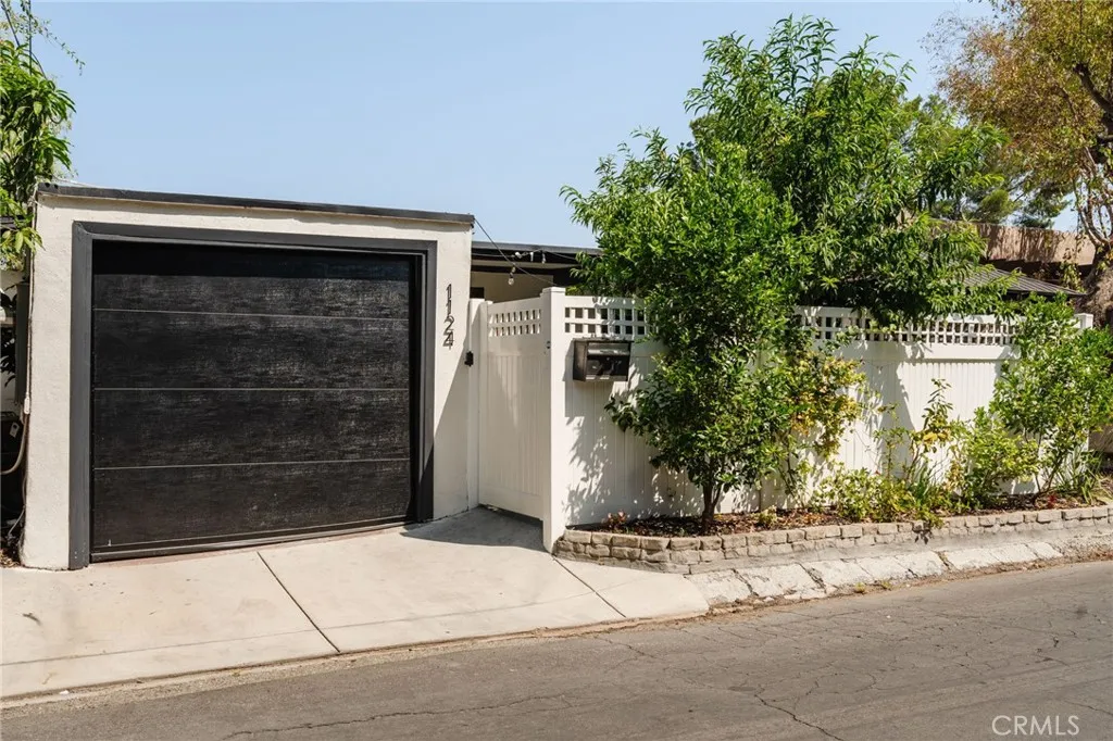 Los Angeles, California 90031, United States, 2 Bedrooms Bedrooms, ,2 BathroomsBathrooms,Residential,Active,171722