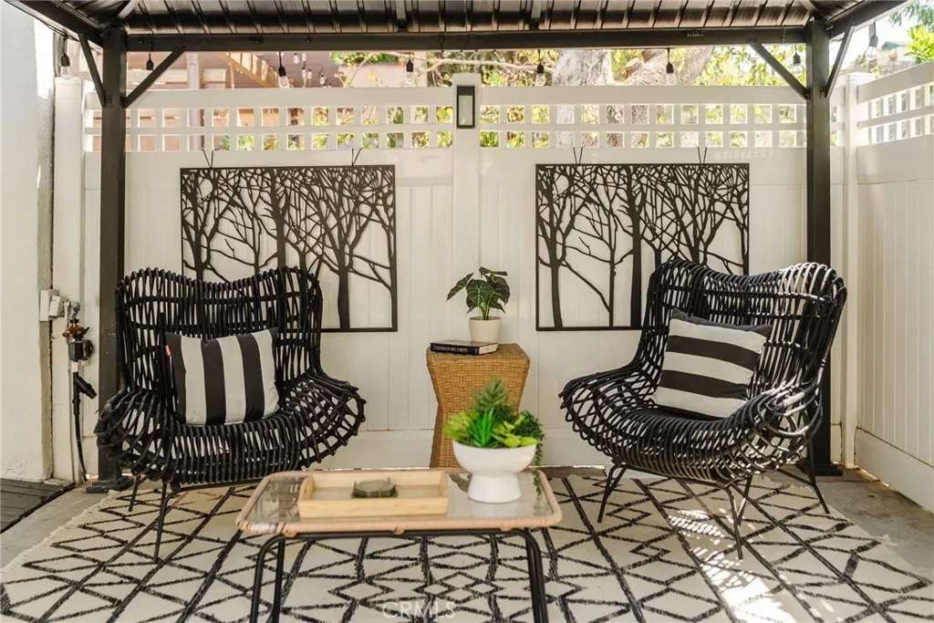 Los Angeles, California 90031, United States, 2 Bedrooms Bedrooms, ,2 BathroomsBathrooms,Residential,Active,171722