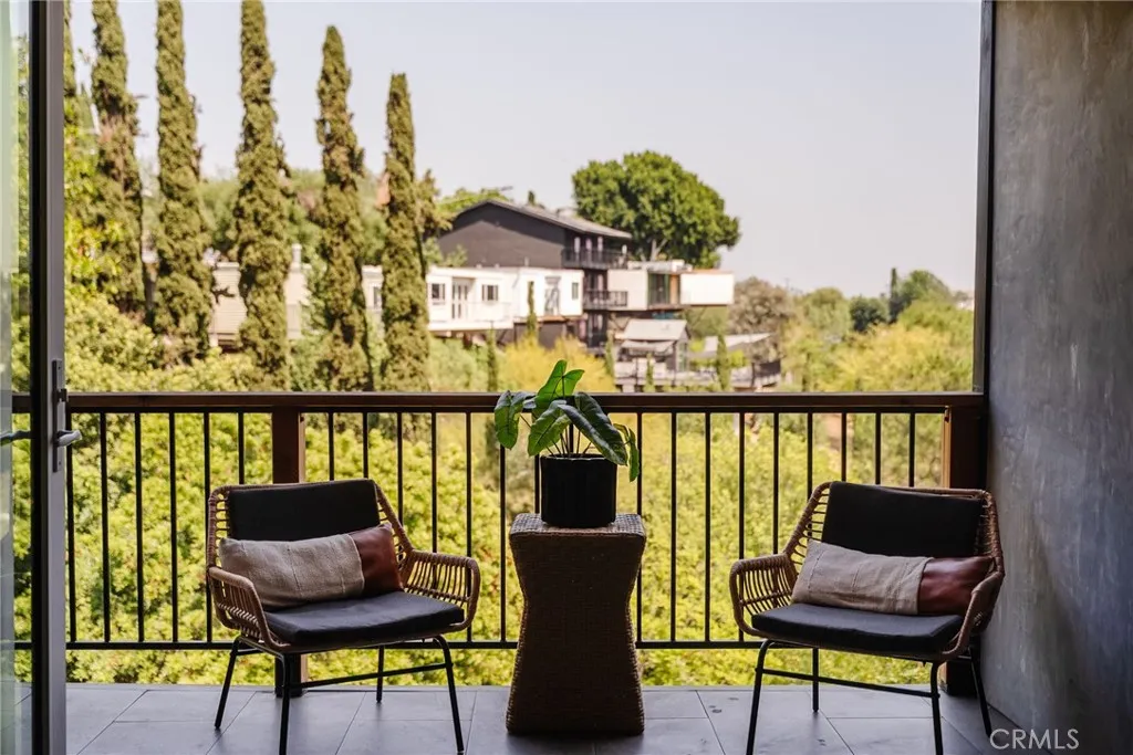 Los Angeles, California 90031, United States, 2 Bedrooms Bedrooms, ,2 BathroomsBathrooms,Residential,Active,171722