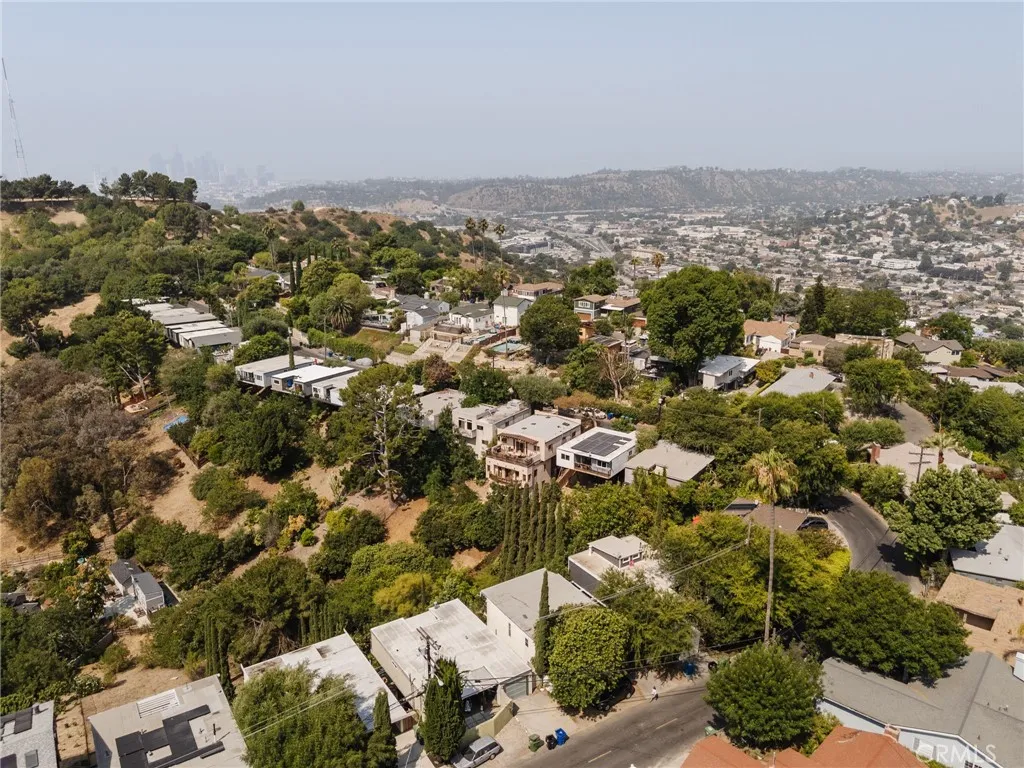 Los Angeles, California 90031, United States, 2 Bedrooms Bedrooms, ,2 BathroomsBathrooms,Residential,Active,171722