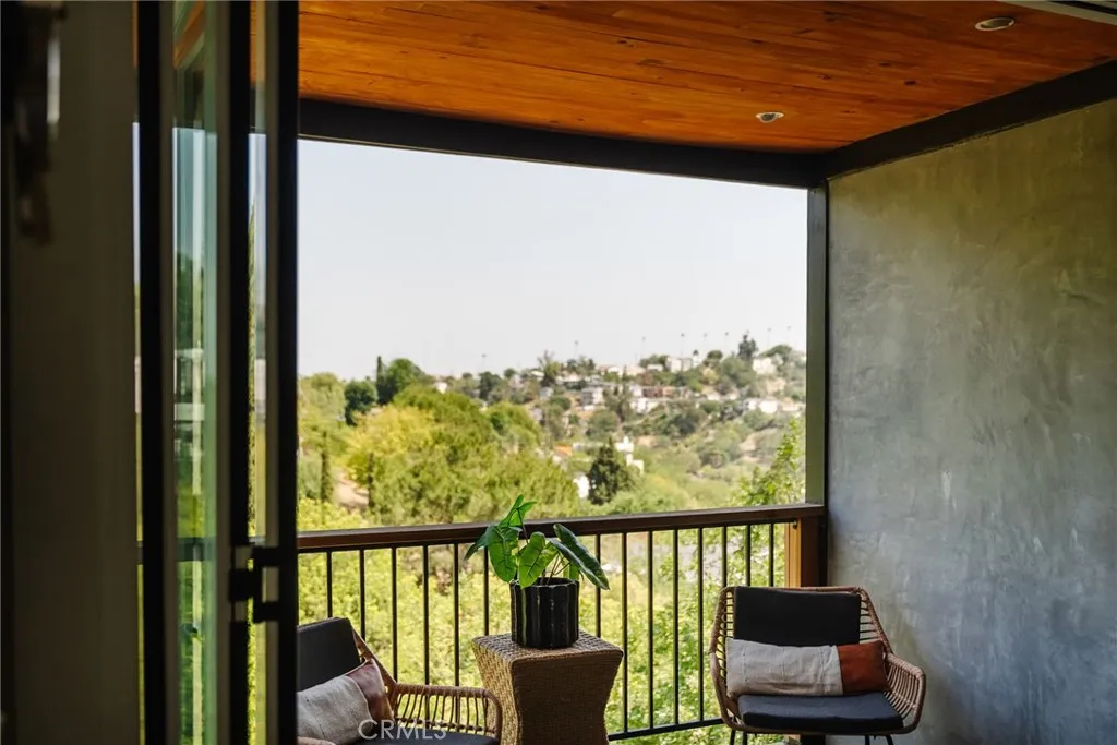 Los Angeles, California 90031, United States, 2 Bedrooms Bedrooms, ,2 BathroomsBathrooms,Residential,Active,171722