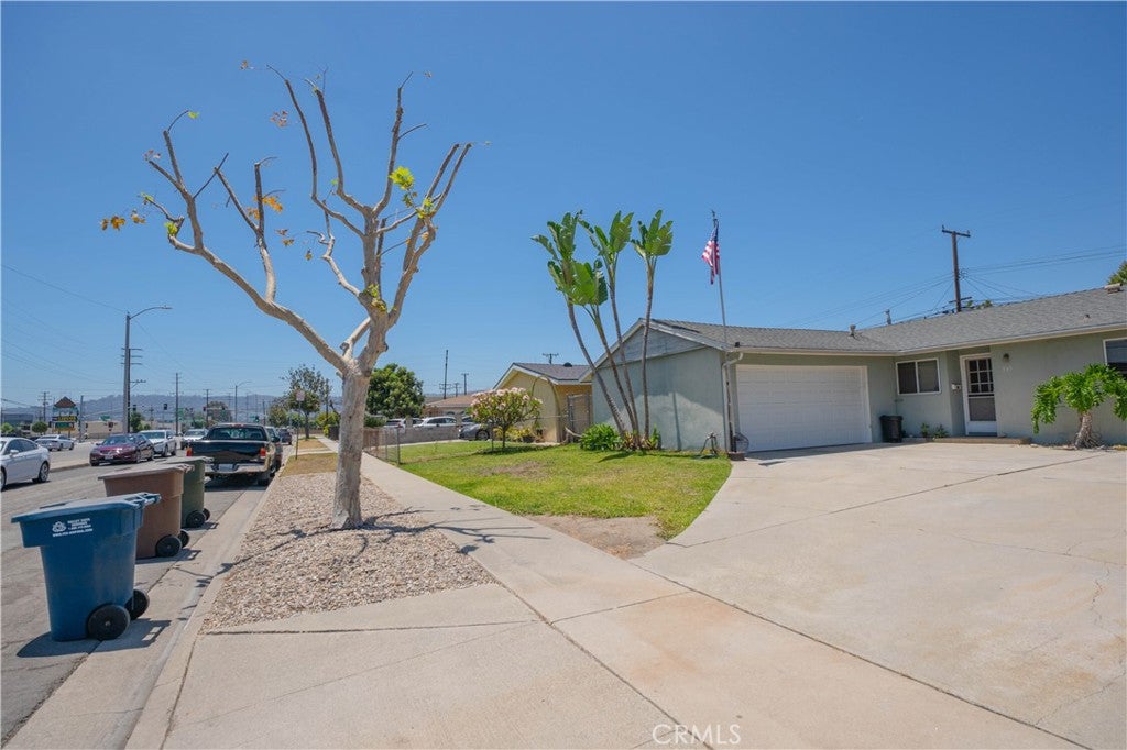 343 N Sunset