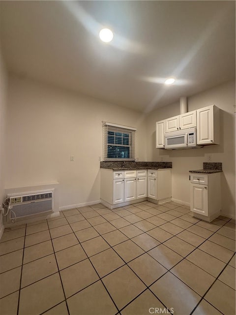 Photo of 718 Chestnut Avenue #12, Long Beach, CA 90813 (MLS # OC26156850)