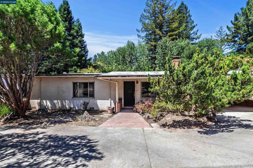 Discover the incredible potential at 337 Glorietta Blvd, nestled in the highly sought-after Glorietta neighborhood of Orinda. This first-time-on-the-market, family-owned Orinda fixer offers a unique opportunity for transformation and expansion! Featuring 3 bedrooms and 2 bathrooms, across 2,048 square feet, this home is ideally situated on a spacious 0.33-acre flat lot with a pool. Enjoy the unparalleled convenience of being just moments away from Glorietta Elementary, Meadow Swim and Tennis Club, scenic trails, and easy access to downtown Orinda and Lafayette, BART, and Highway 24. Don’t miss your chance to bring your vision and contractor to this prime location and create your ideal dream home. Please do not disturb occupant make appointment to see/show.