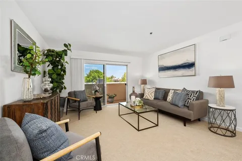 MLS: OC26005282