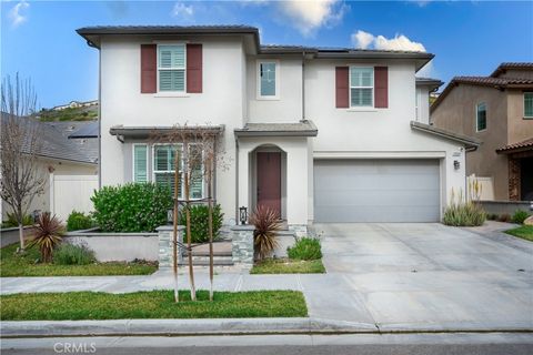 Photo of 28604 Foothill Way, Saugus, CA 91350 (MLS # SR26047194)