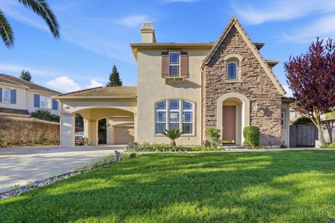 Photo of 7521 Troon Court, Gilroy, CA 95020 (MLS # ML82040011)