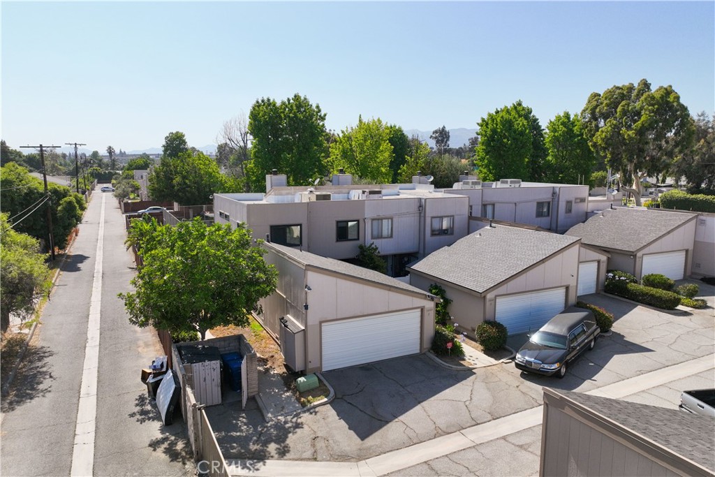 15060 Chatsworth Street E