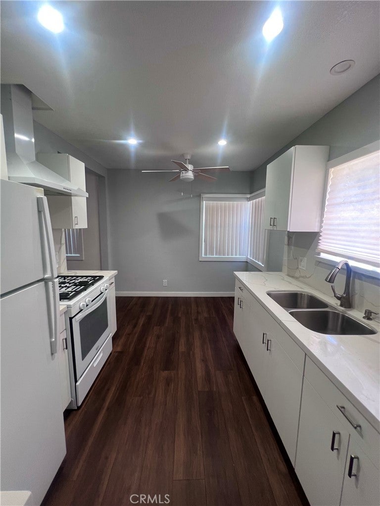 1726 W 83rd