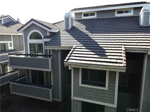 Photo of 26954 Flo Ln #346, Canyon Country, CA 91351 (MLS # SR26065132)
