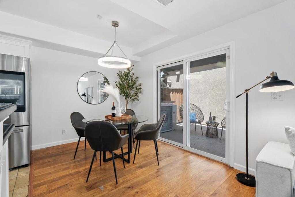 108 Balbach Street 12
