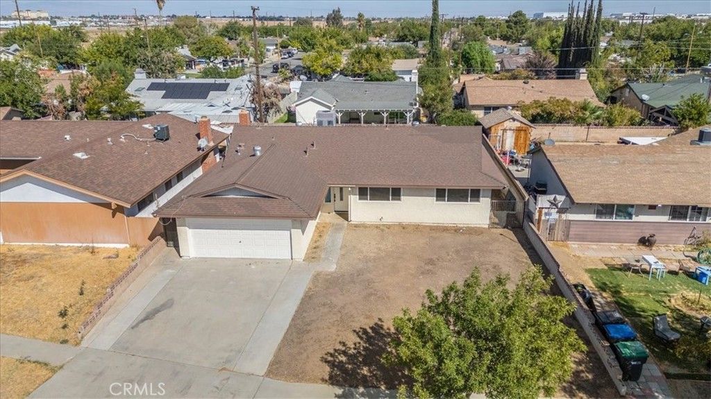 Photo of 133 E Avenue Q4, Palmdale, CA 93550 (MLS # SR25241902)