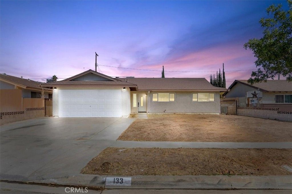 Photo of 133 E Avenue Q4, Palmdale, CA 93550 (MLS # SR25241902)