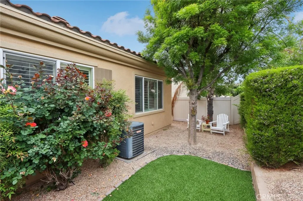 Hemet, California 92545, United States, 2 Bedrooms Bedrooms, ,2 BathroomsBathrooms,Residential,Active,219471