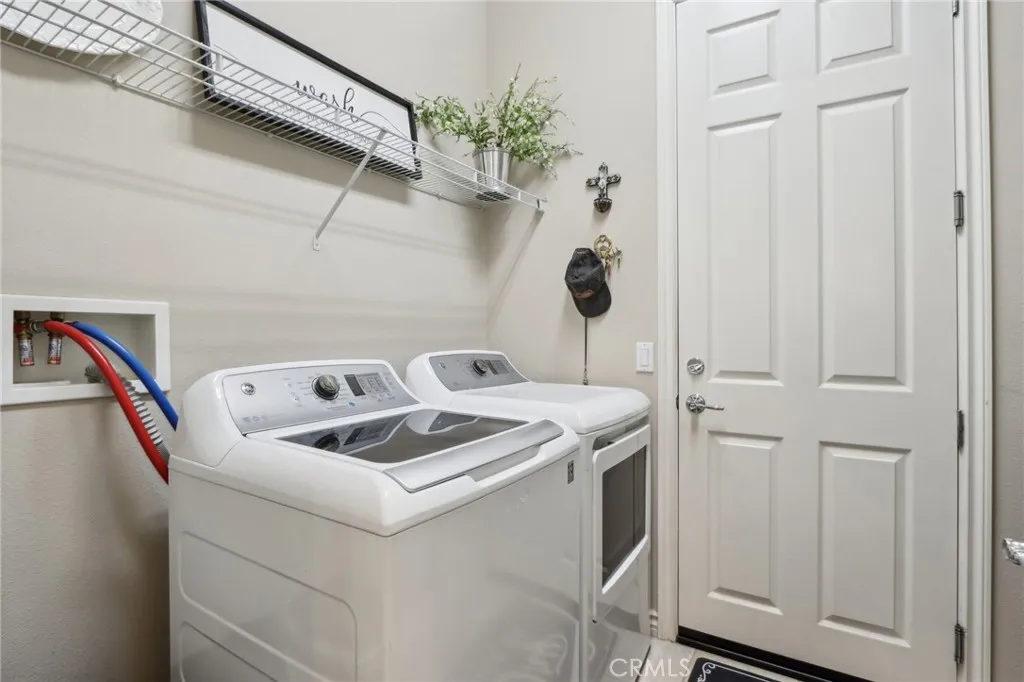 Hemet, California 92545, United States, 2 Bedrooms Bedrooms, ,2 BathroomsBathrooms,Residential,Active,219471