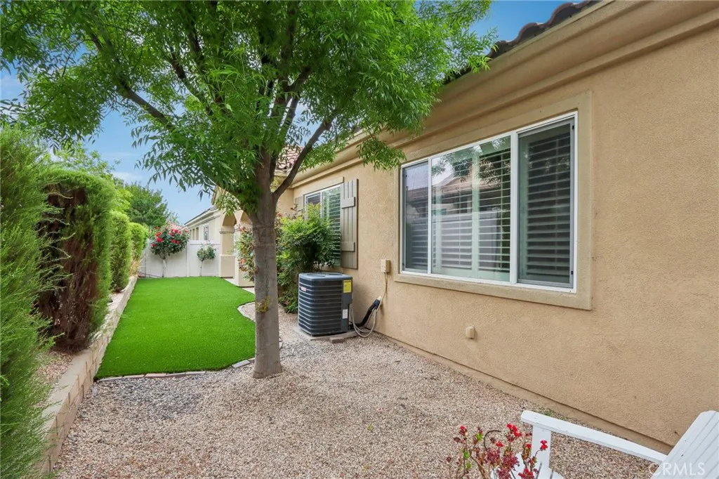 Hemet, California 92545, United States, 2 Bedrooms Bedrooms, ,2 BathroomsBathrooms,Residential,Active,219471