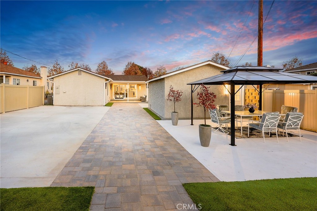 6149 Rosemead Boulevard