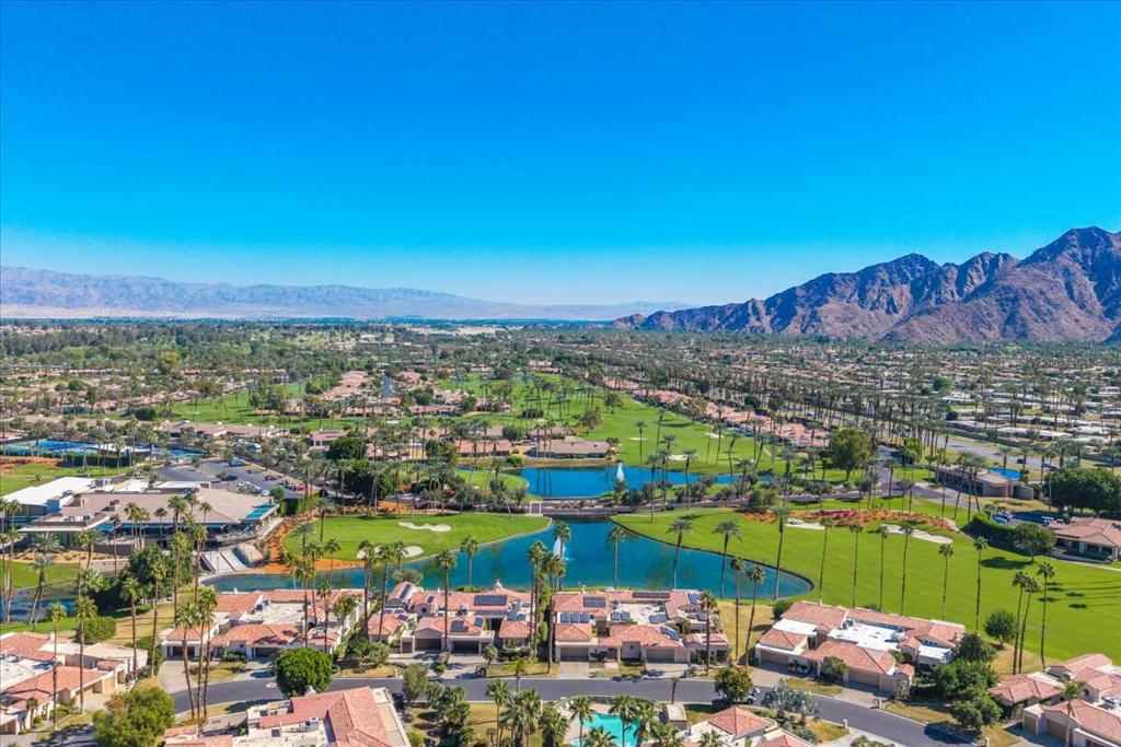 Desert Horizons C.C. - Residential