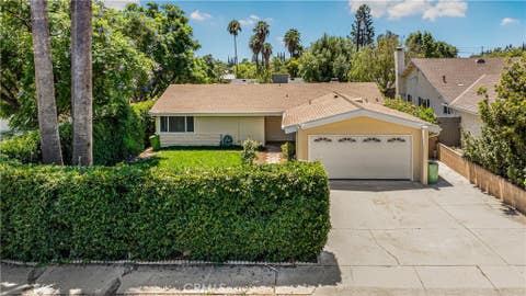 Photo of 16900 Labrador Street, Northridge, CA 91343 (MLS # SR26171188)