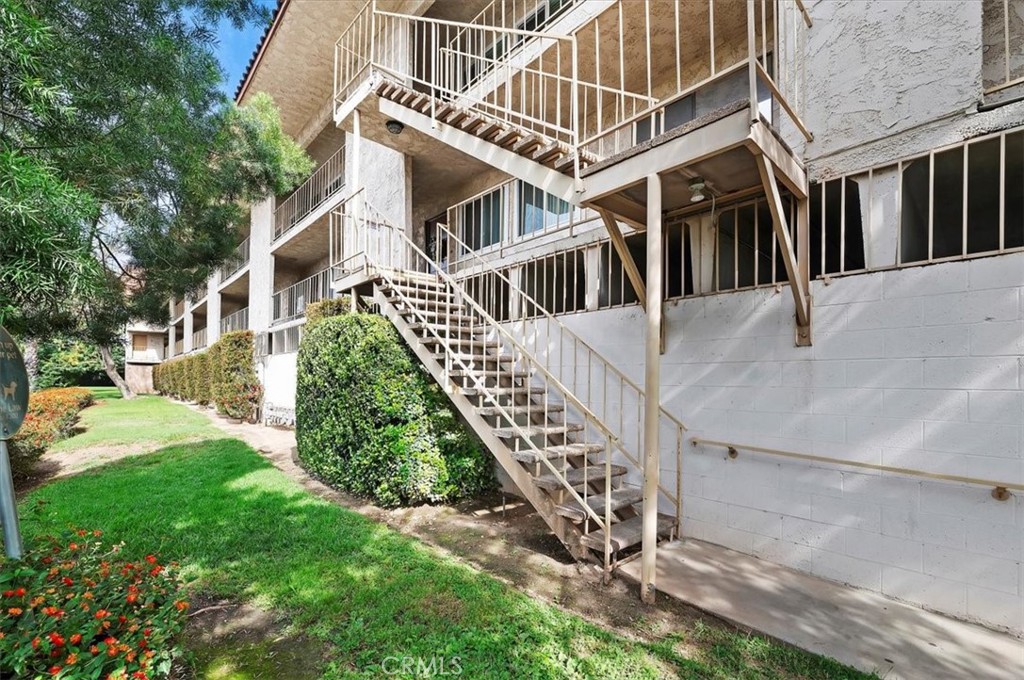 1000 Central Avenue 25